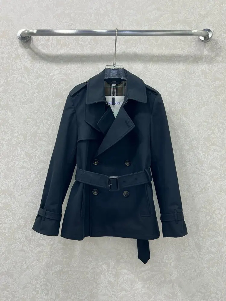 Burberry — Короткий тренч