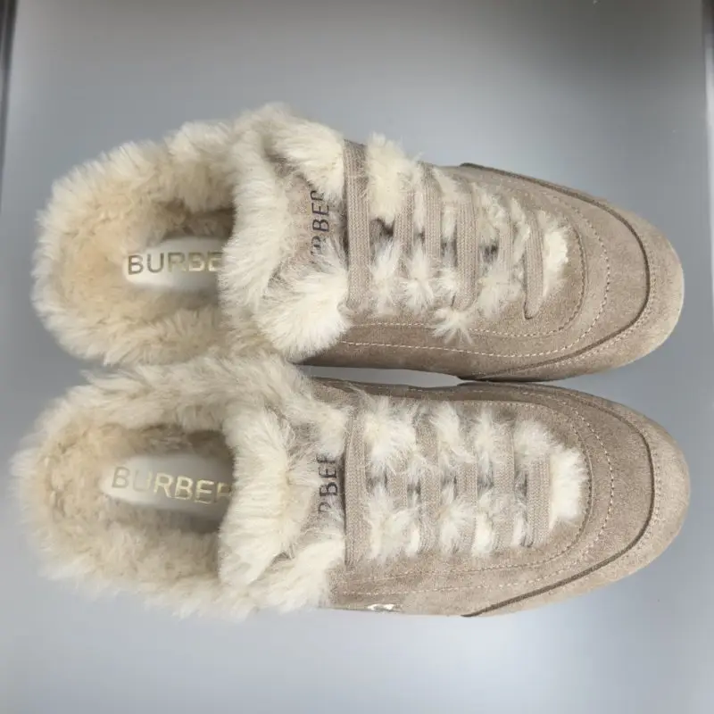 Burberry Кросівки мюли Knight Runner на хутрі — Фото 3
