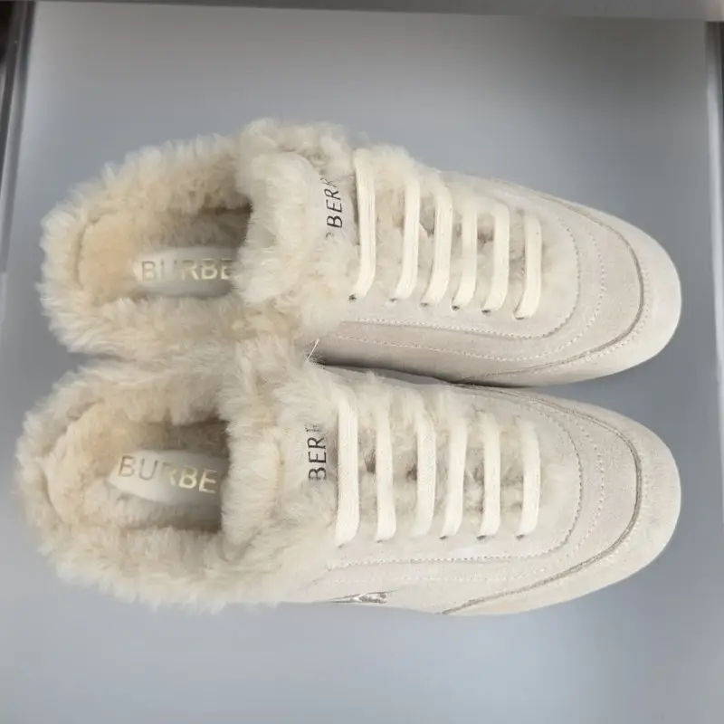 Burberry Кросівки мюли Knight Runner на хутрі — Фото 3