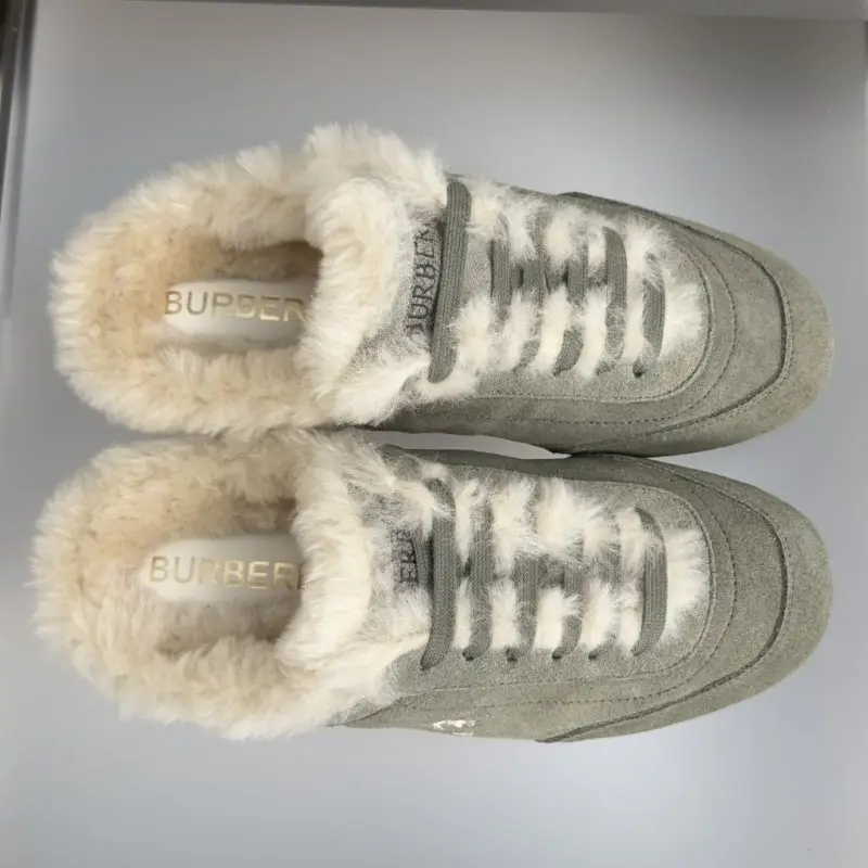 Burberry Кросівки мюли Knight Runner на хутрі — Фото 3
