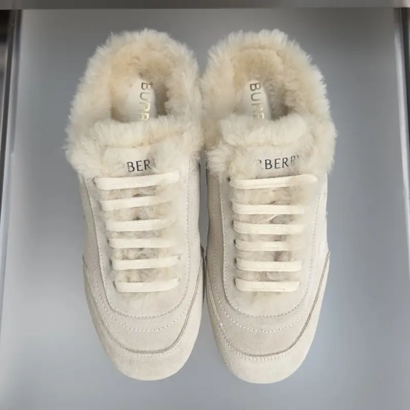 Burberry Кросівки мюли Knight Runner на хутрі — Фото 4