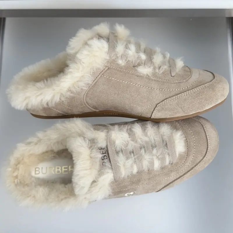 Burberry Кросівки мюли Knight Runner на хутрі — Фото 5