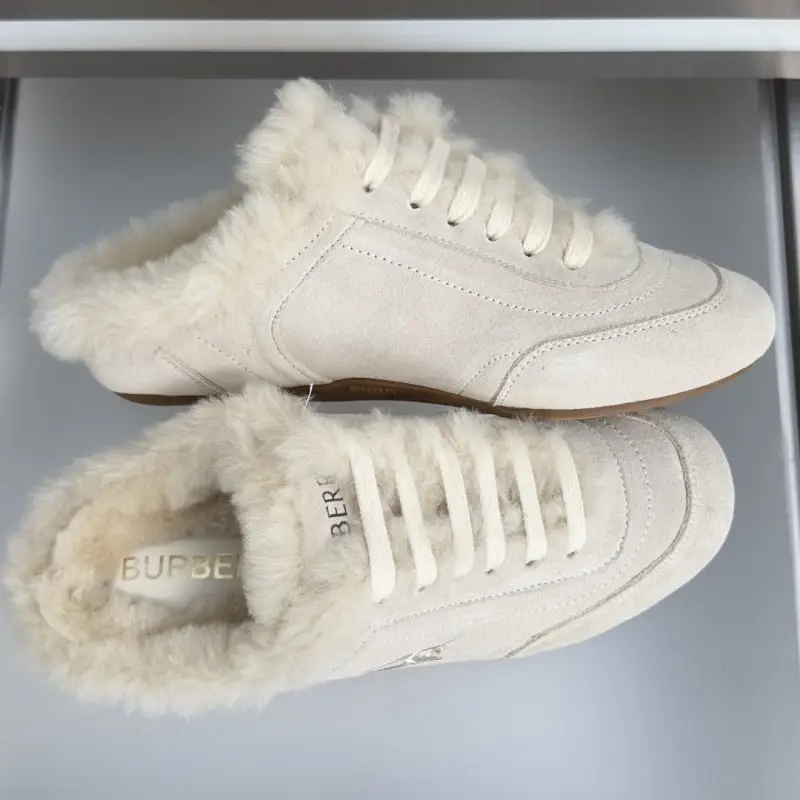 Burberry Кросівки мюли Knight Runner на хутрі — Фото 5