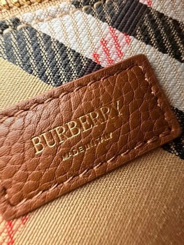 Burberry Замшева сумка Cotswolds 24 см — Фото 5