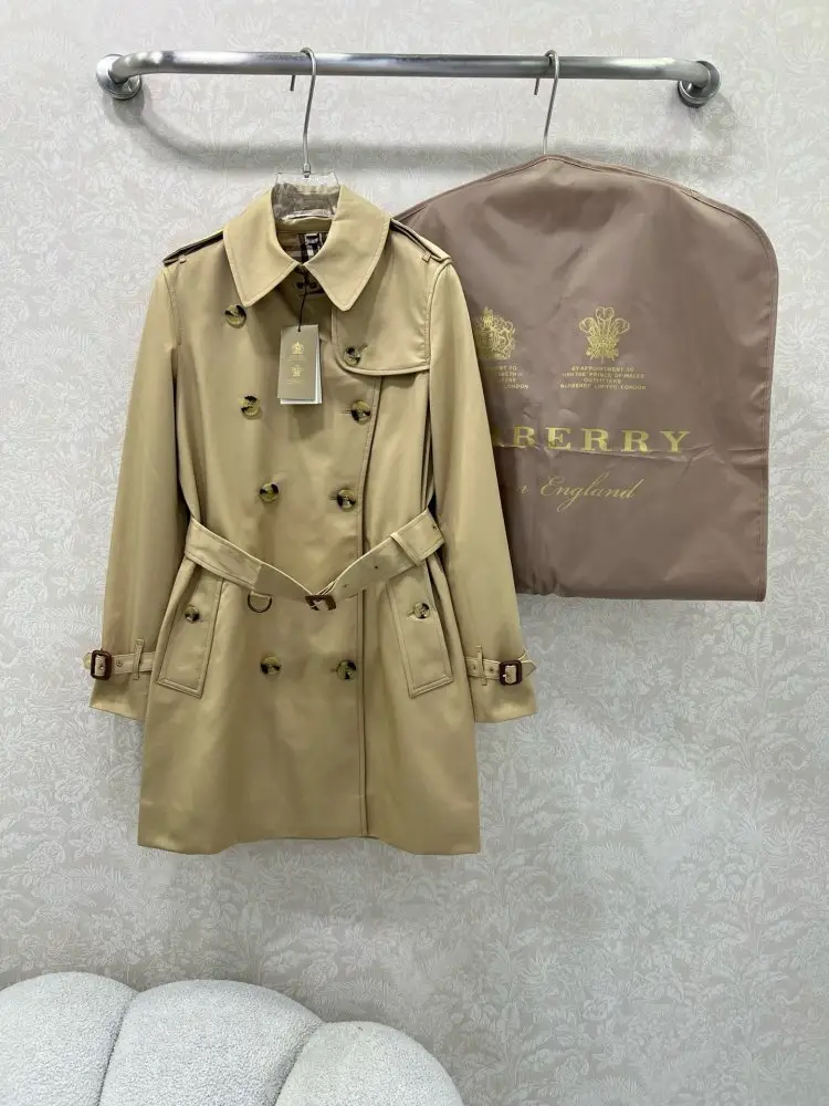 Burberry — Trench female