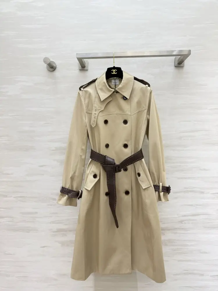 Burberry — Тренч женский