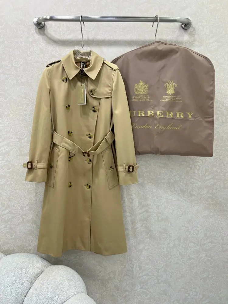 Burberry — Тренч жіночий