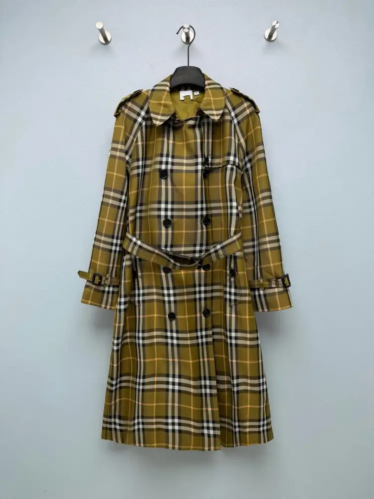 Burberry — Trench female