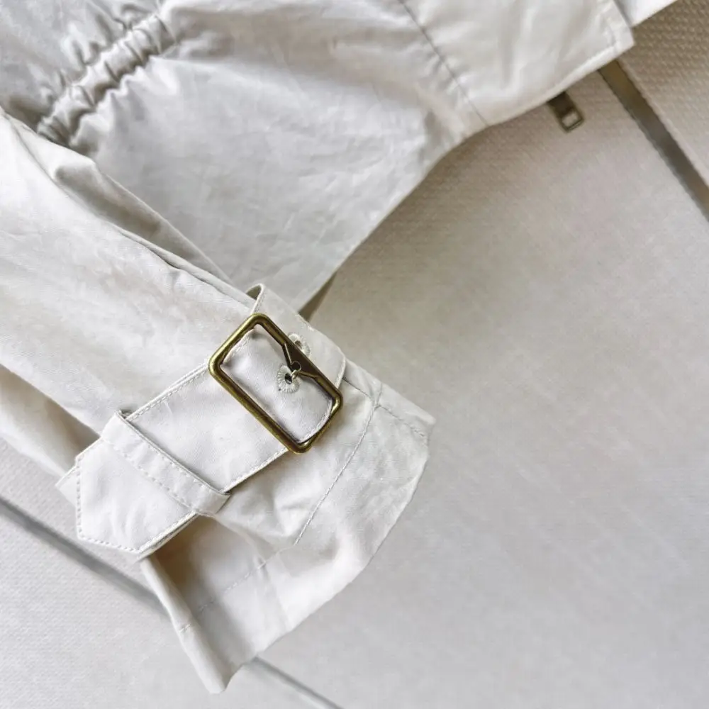 Burberry Trench from hood — Photo 5