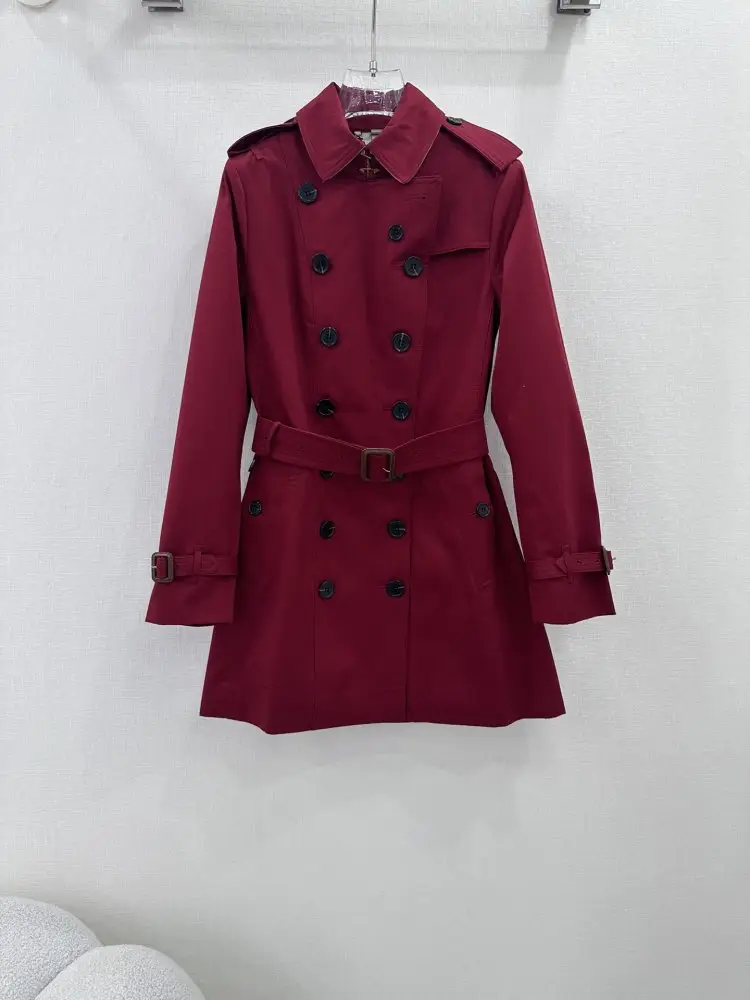 Burberry Trench secondary length at style Sandrine — Photo 1