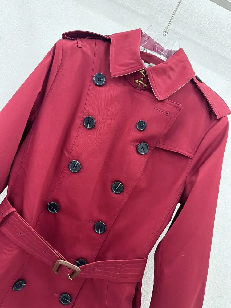 Burberry Trench secondary length at style Sandrine — Photo 3