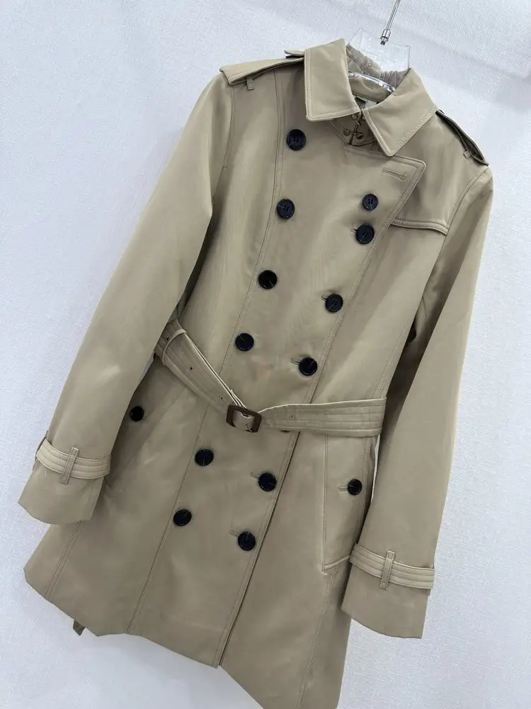 Burberry Trench secondary length at style Sandrine — Photo 4