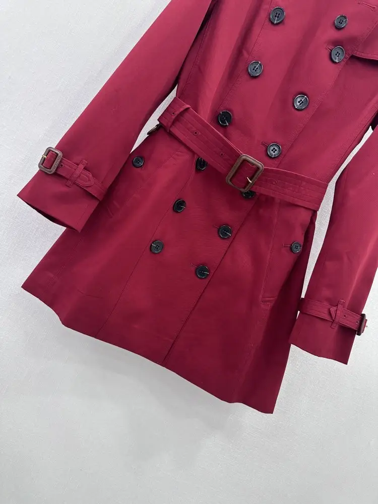 Burberry Trench secondary length at style Sandrine — Photo 5