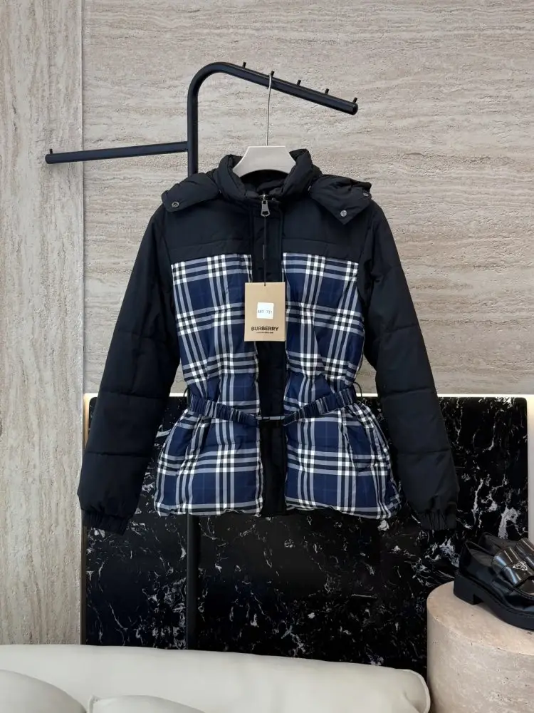 Burberry — Двостороння пухова куртка жіноча