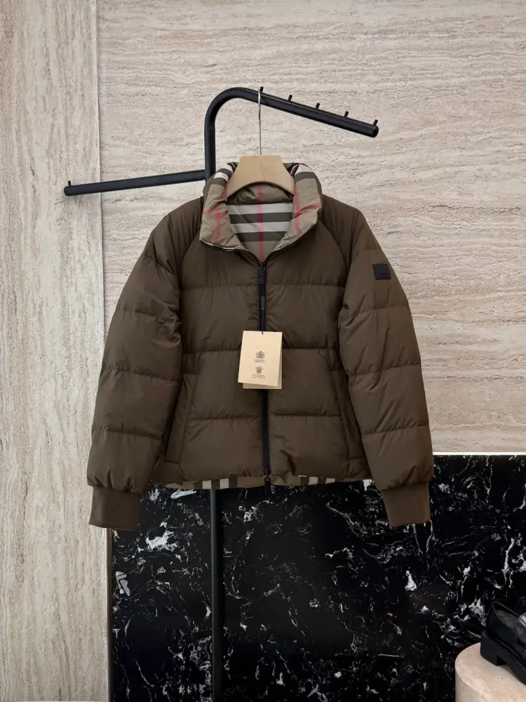 Burberry — Двостороння картата пухова куртка