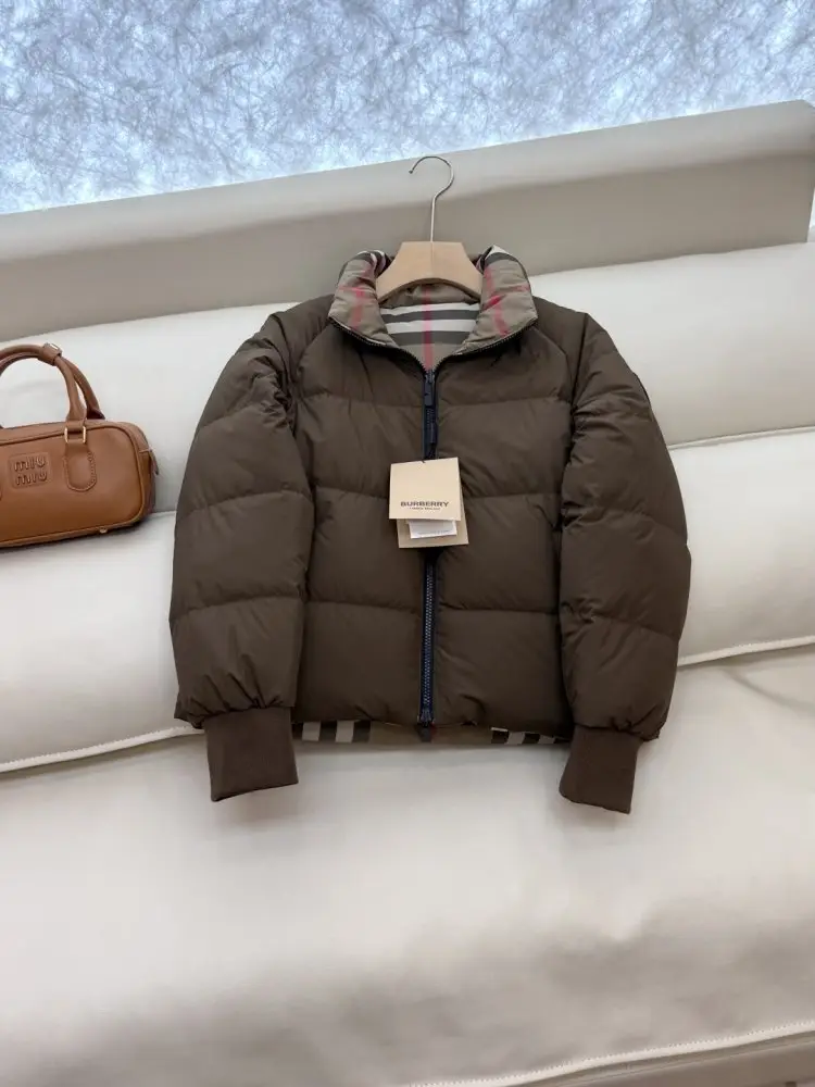 Burberry Двусторонняя клетчатая пуховая куртка — Фото 3