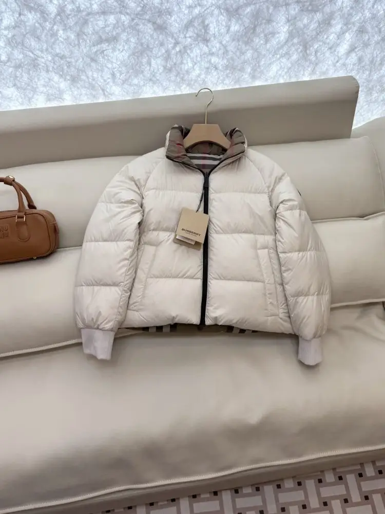 Burberry Двостороння картата пухова куртка — Фото 3