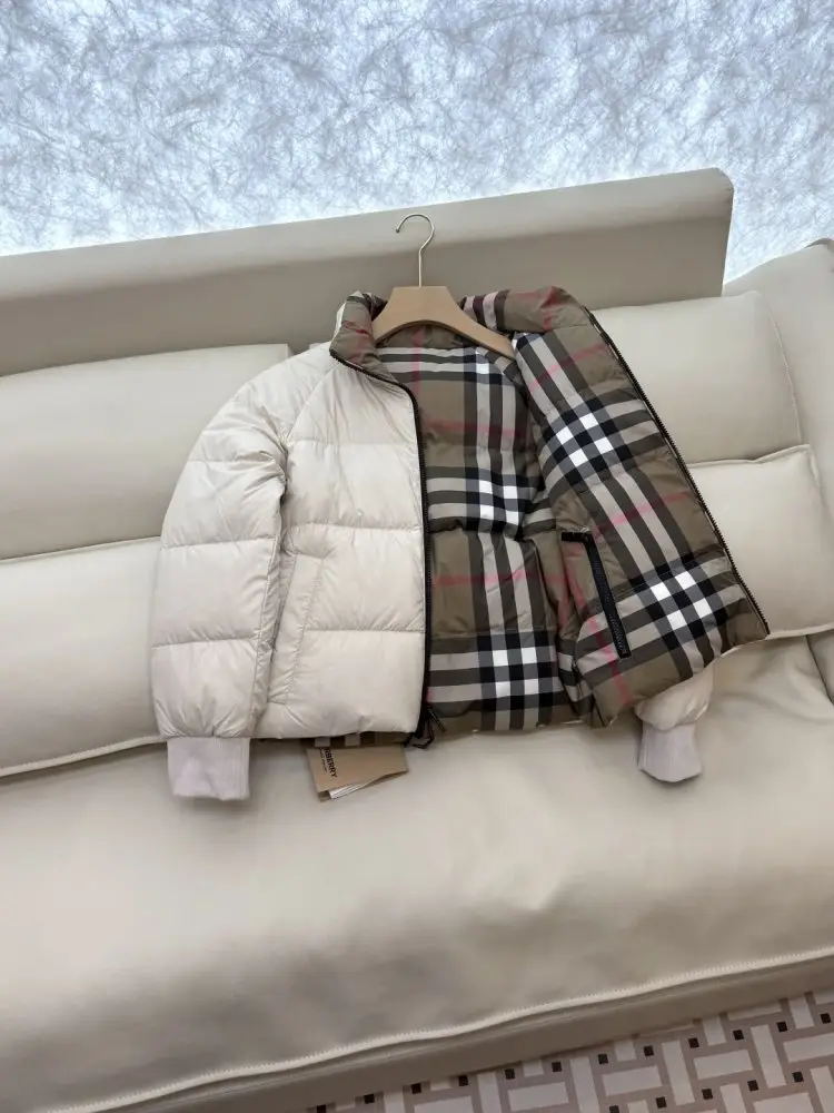Burberry Двостороння картата пухова куртка — Фото 5