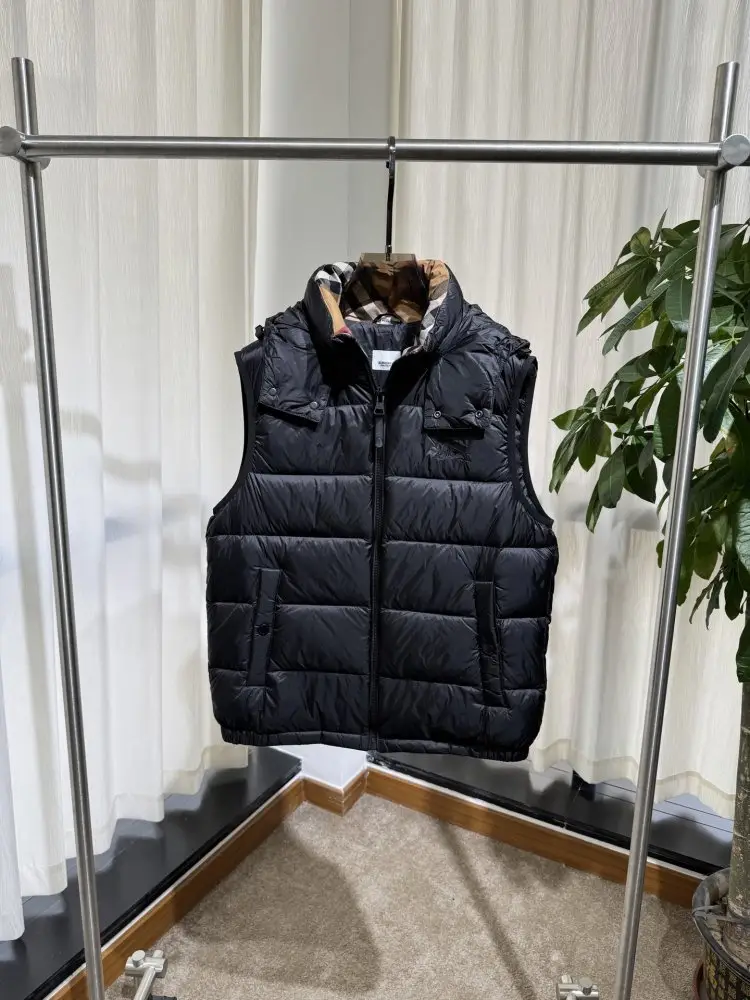 Burberry — Vest men's
