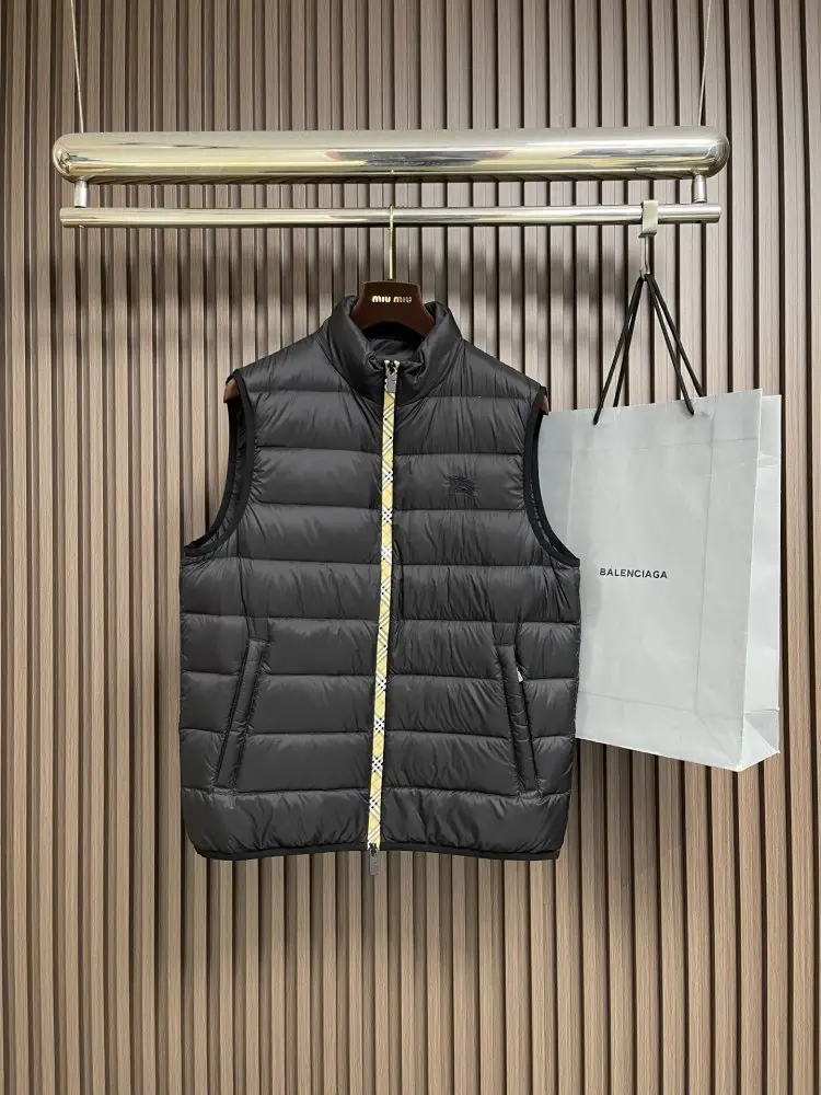Burberry — Vest men's