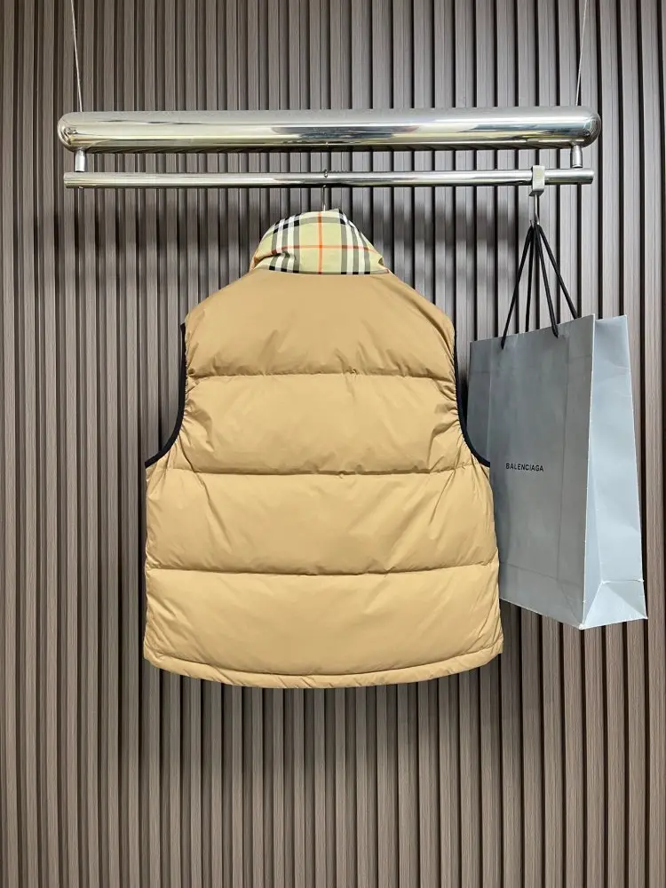 Burberry Жилетка мужская — Фото 2
