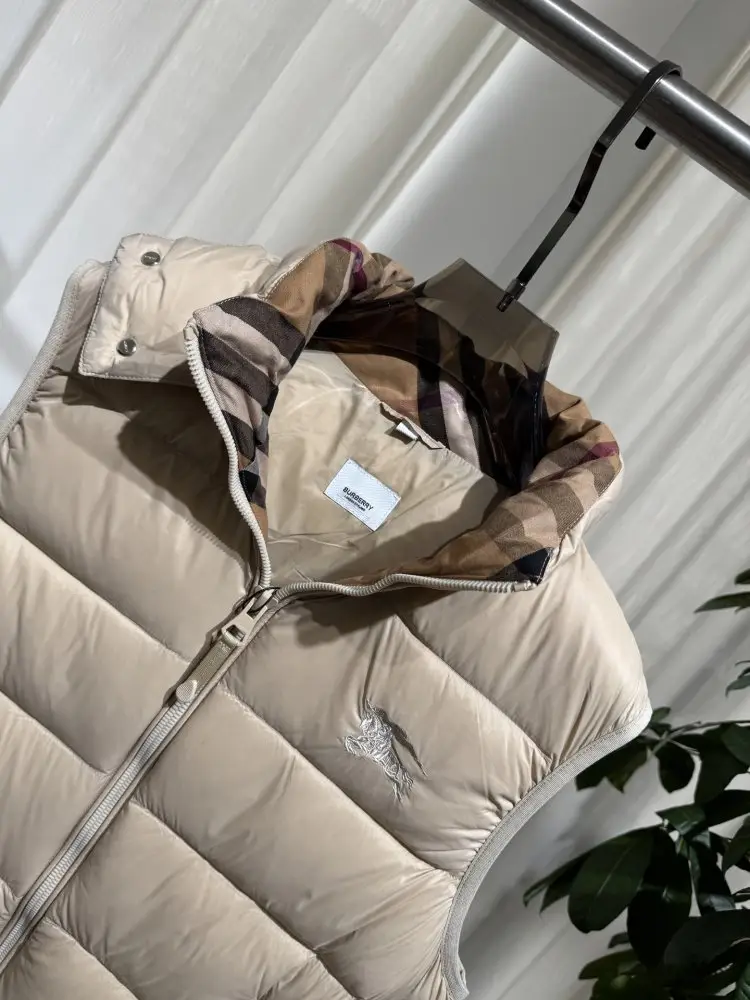 Burberry Жилетка чоловіча — Фото 2