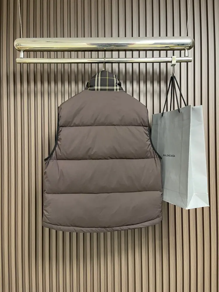 Burberry Жилетка мужская — Фото 2