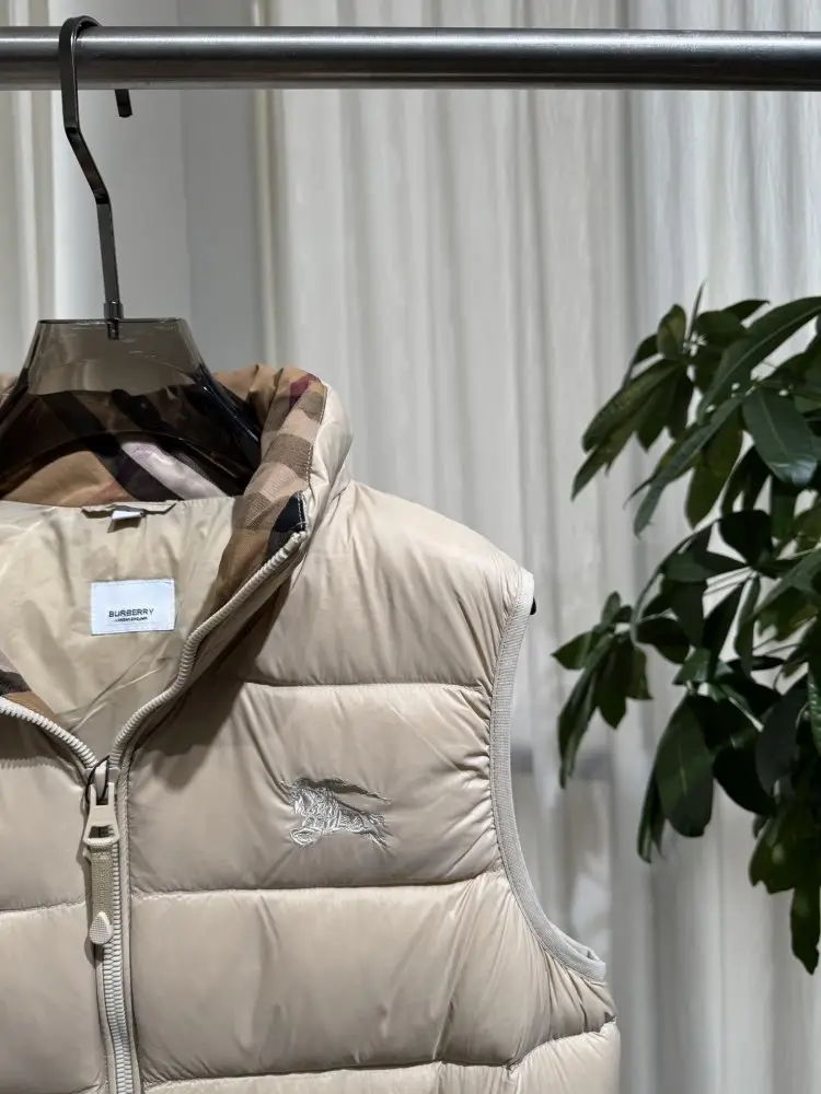Burberry Жилетка чоловіча — Фото 4