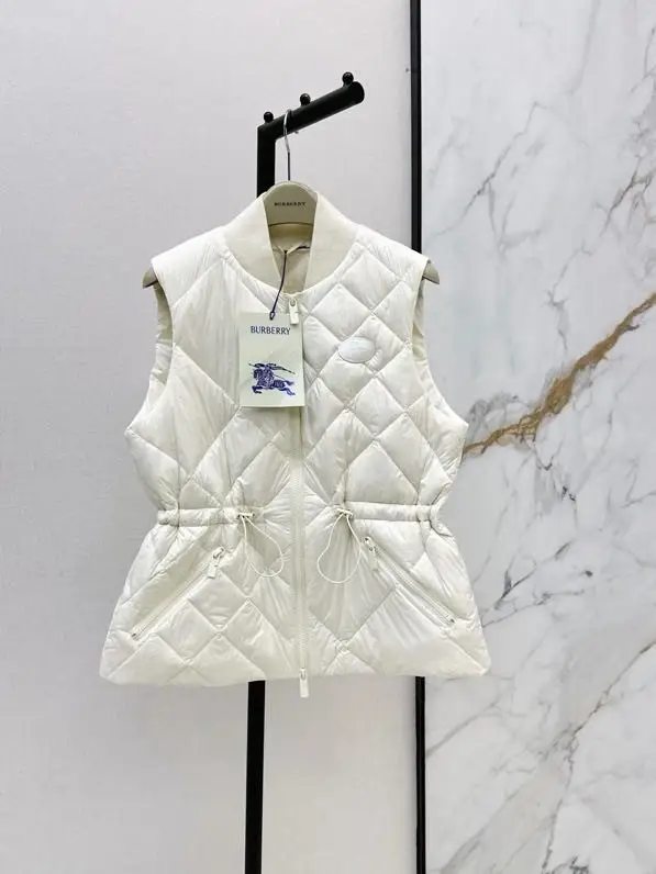 Burberry — Жилетка женская