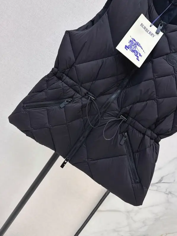 Burberry Жилетка женская — Фото 2