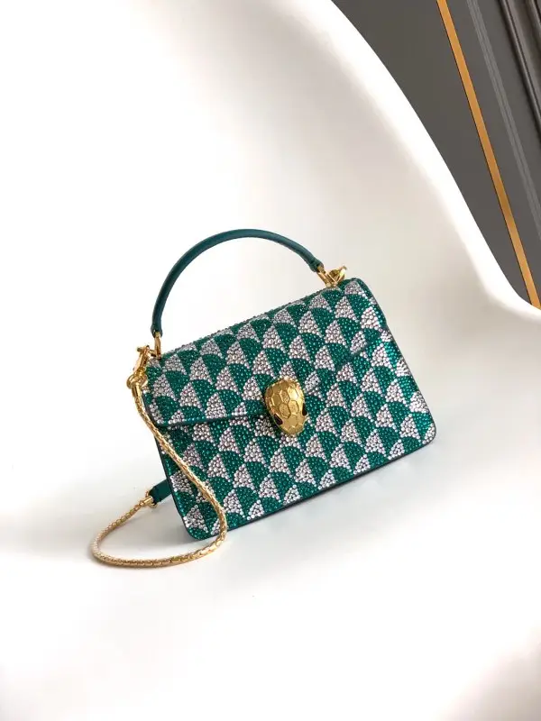 BVLGARI — Сумка 19 см Serpenti Forever інкрустована кристалами