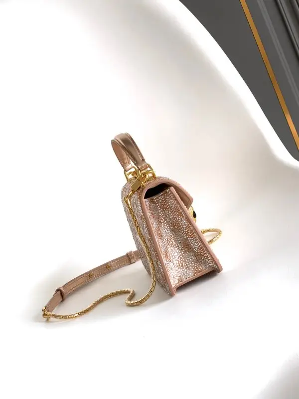 BVLGARI Сумка 19 см Serpenti Forever інкрустована кристалами — Фото 2