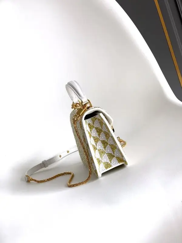 BVLGARI Сумка 19 см Serpenti Forever інкрустована кристалами — Фото 2