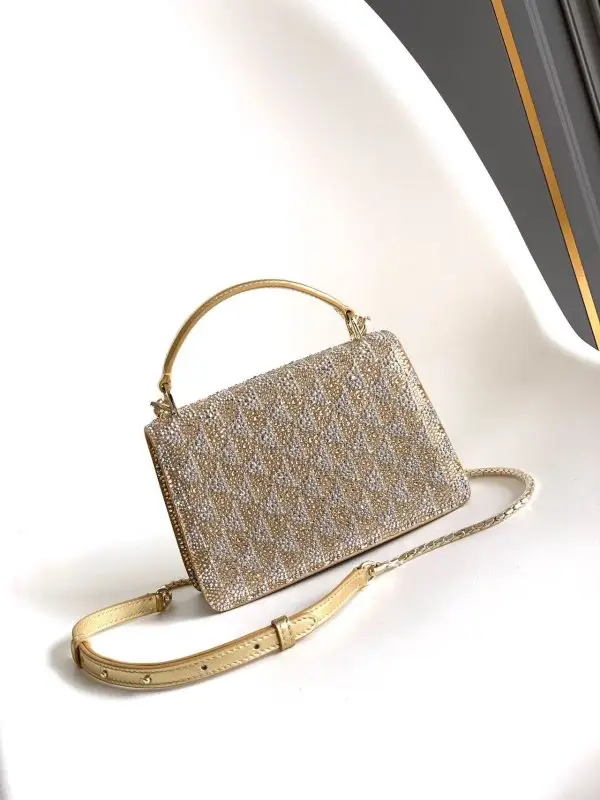BVLGARI Сумка 19 см Serpenti Forever інкрустована кристалами — Фото 3