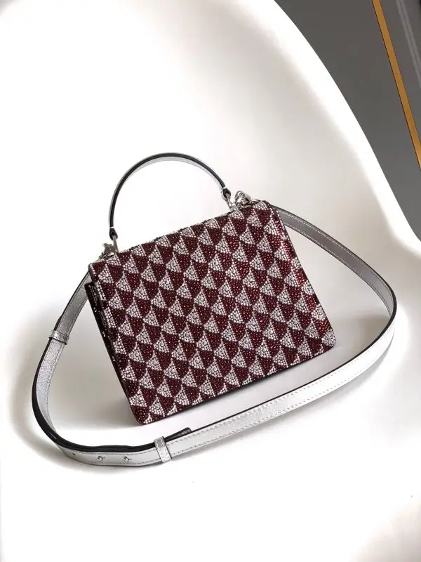 BVLGARI Сумка 19 см Serpenti Forever інкрустована кристалами — Фото 3