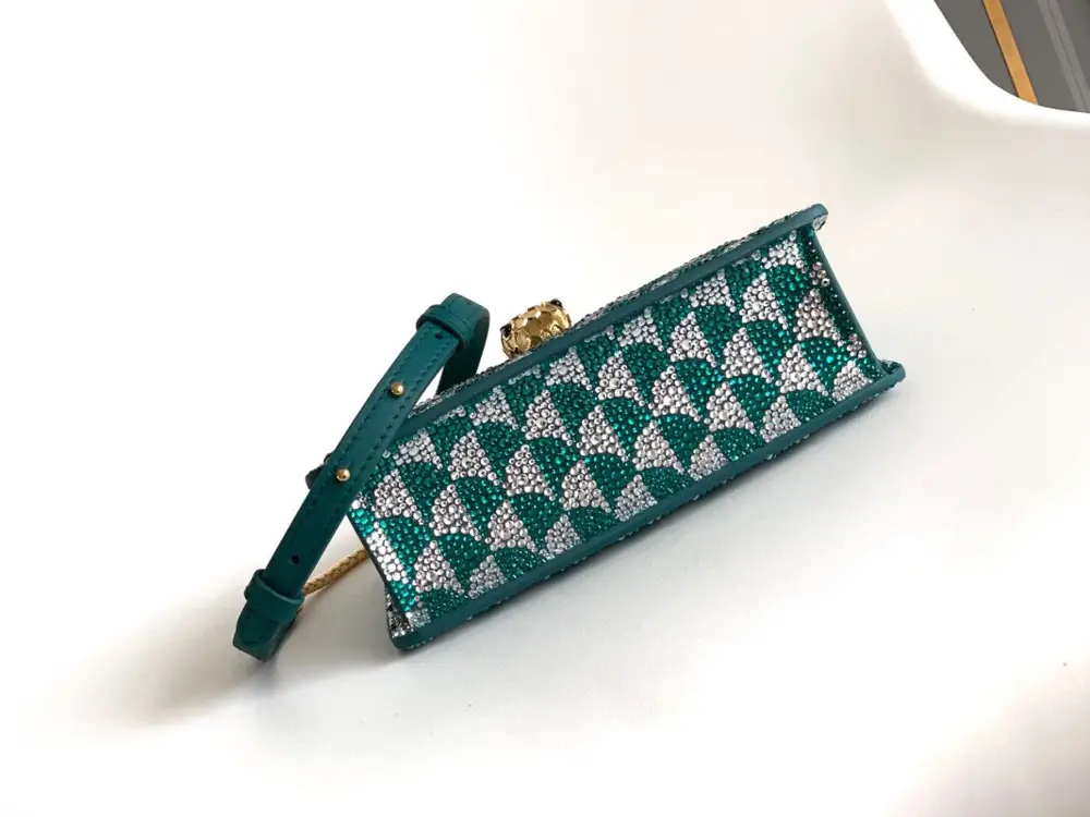 BVLGARI Сумка 19 см Serpenti Forever інкрустована кристалами — Фото 4