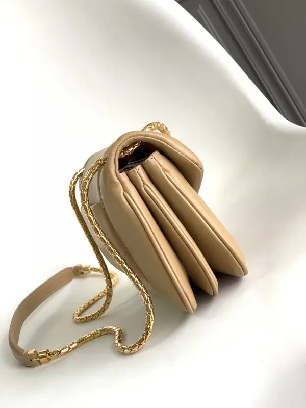 BVLGARI Сумка через плече SERPENTI REVERSE 22 см — Фото 2