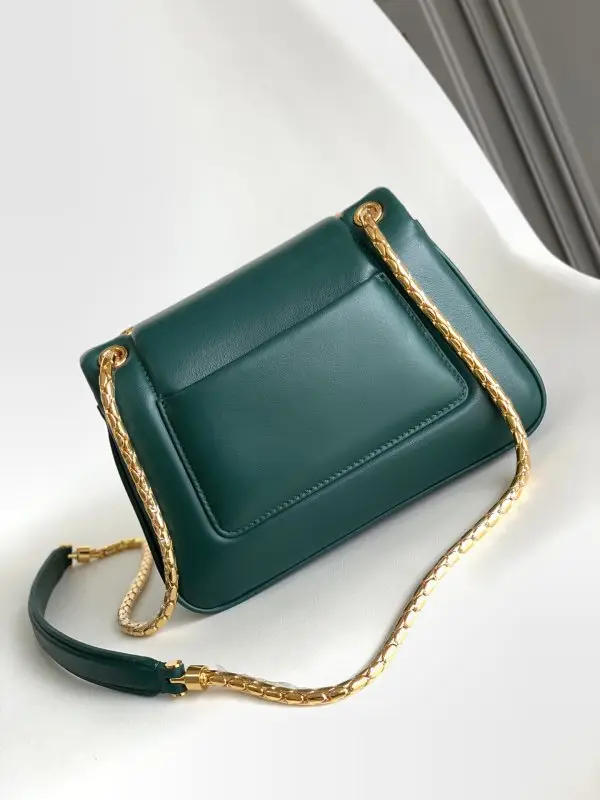 BVLGARI A bag across shoulder SERPENTI REVERSE 22 cm — Photo 3
