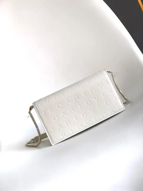 BVLGARI — Кошелек INFINITUM 19 см на цепочке