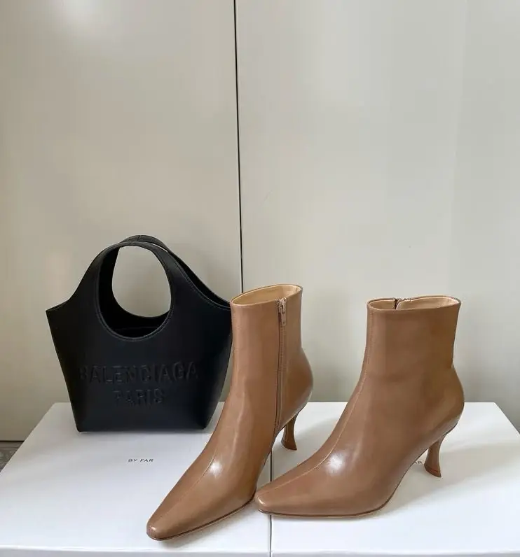 by FAR — Ankle boots women's leather on high heel