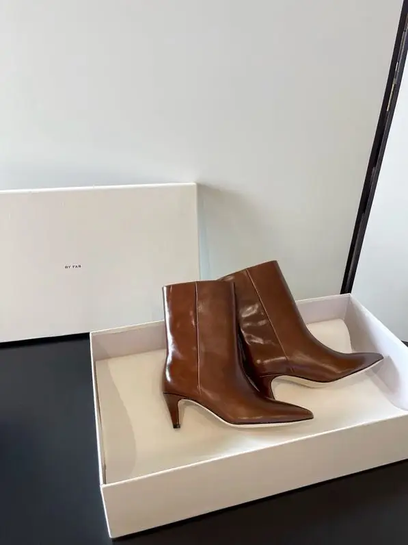 by FAR — Ankle boots women's leather on low heel