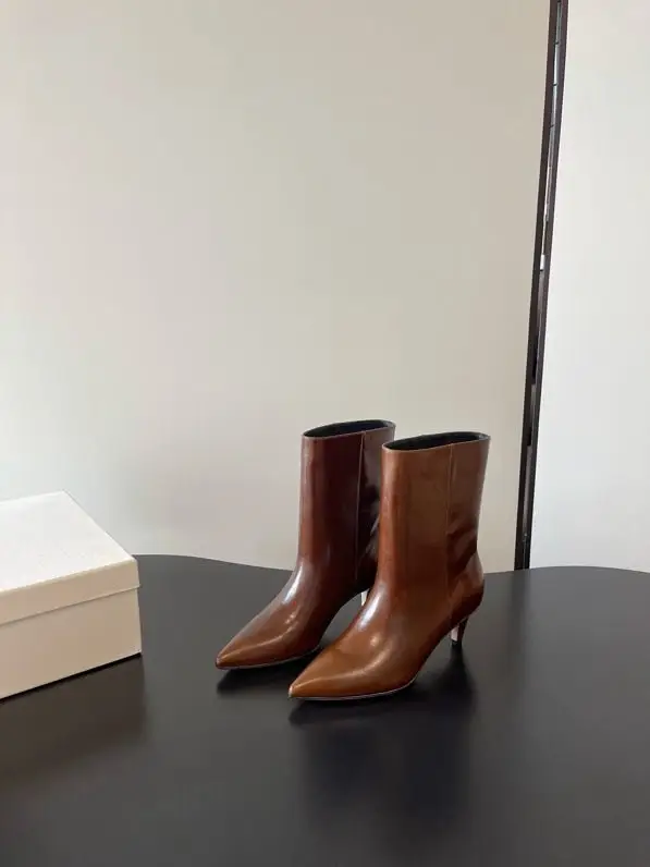 by FAR Ankle boots women's leather on low heel — Photo 2