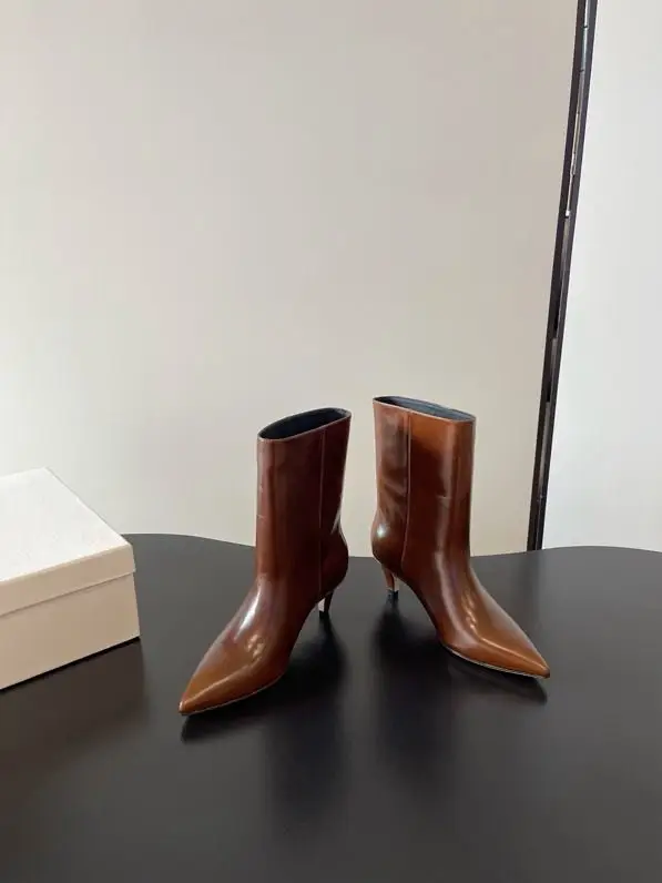 by FAR Ankle boots women's leather on low heel — Photo 3