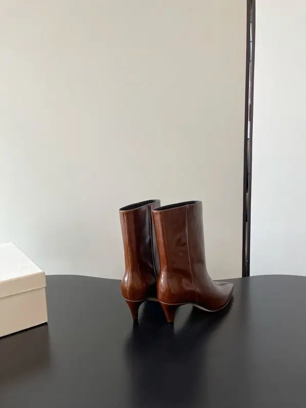 by FAR Ankle boots women's leather on low heel — Photo 5