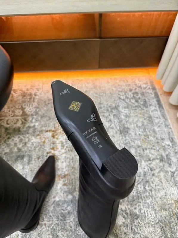 by FAR Boots leather women's — Photo 5
