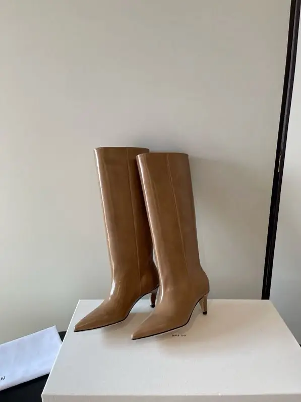 by FAR Boots women's leather on low heel — Photo 2