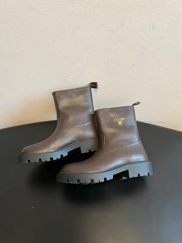 Boots women's