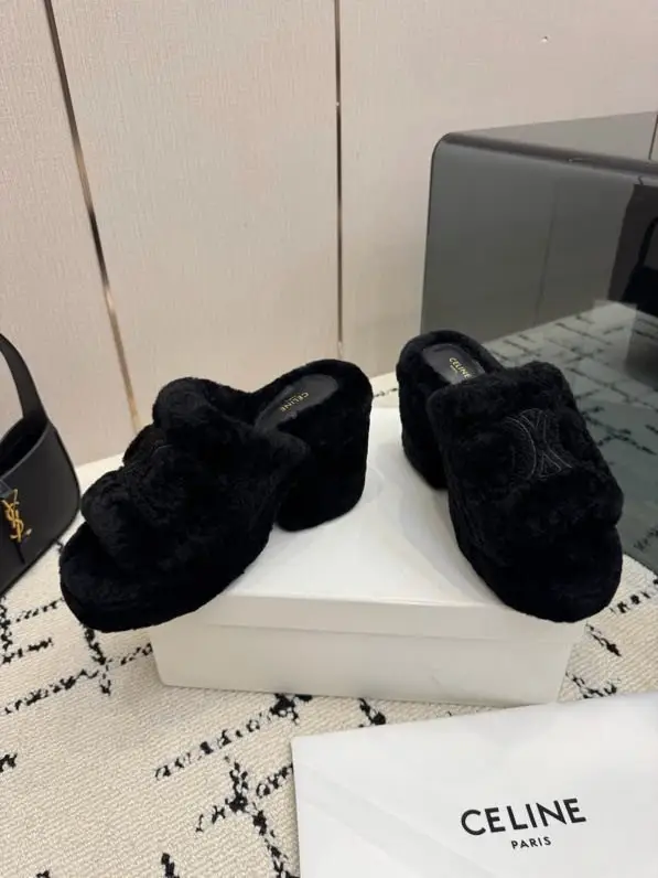 Celine Босоніжки хутряні на платформі — Фото 3