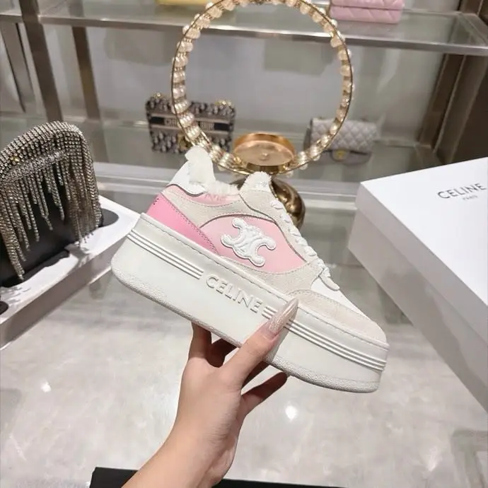 Celine Sneakers RUNNER on fur — Photo 4