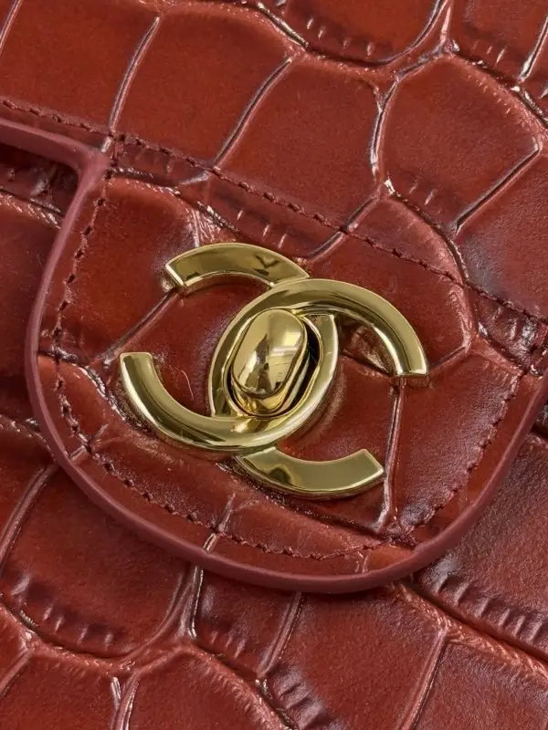 Chanel Сумка 26A Métiers d'Art 20 см в шкірі крокодила — Фото 5
